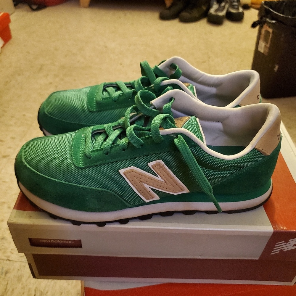 Sneakers - Picture 4 of 5